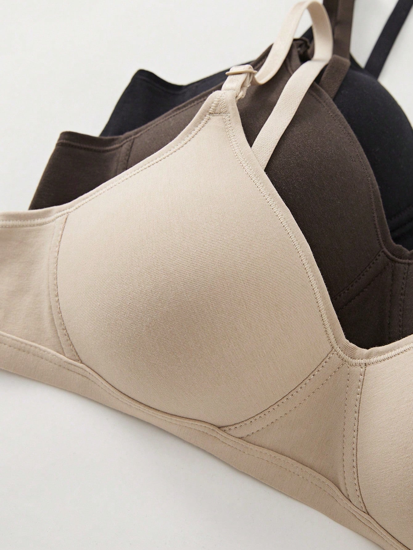 Comfortable Wireless Soft Cup Solid Bra