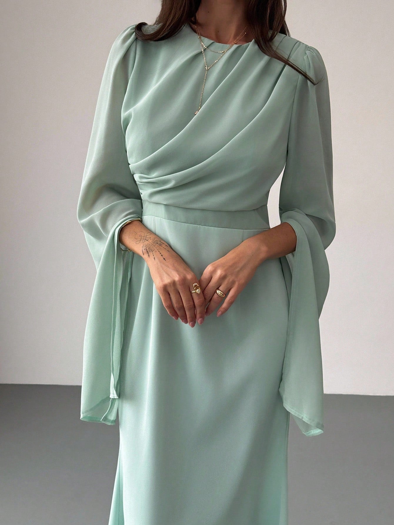 Elegant Green Party Dress For Women High-End Party Long Sleeve Round Neck Ruched Fitted Dress For Women, Autumn/Winter