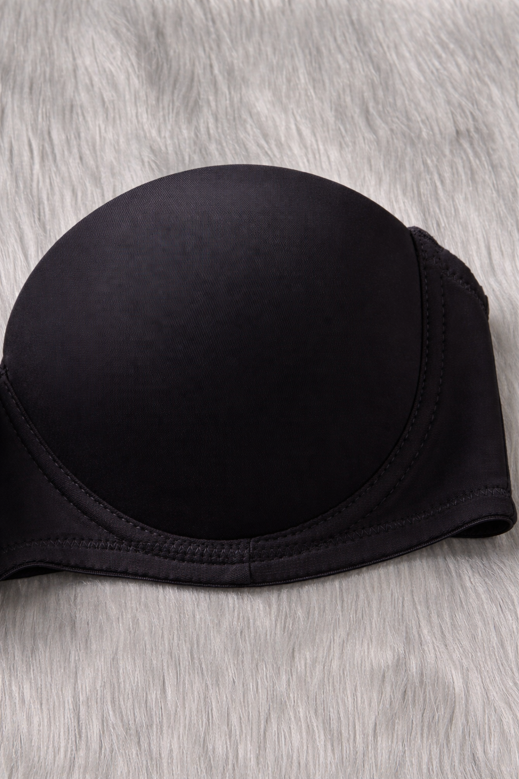 Casual Plain Medium Stretch Strapless Bras With Padded Cups And Backless Design For Everyday Wear