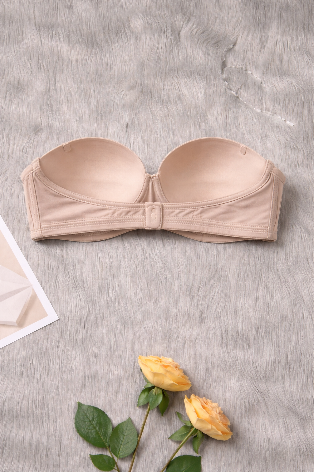 Casual Plain Medium Stretch Strapless Bras With Padded Cups And Backless Design For Everyday Wear