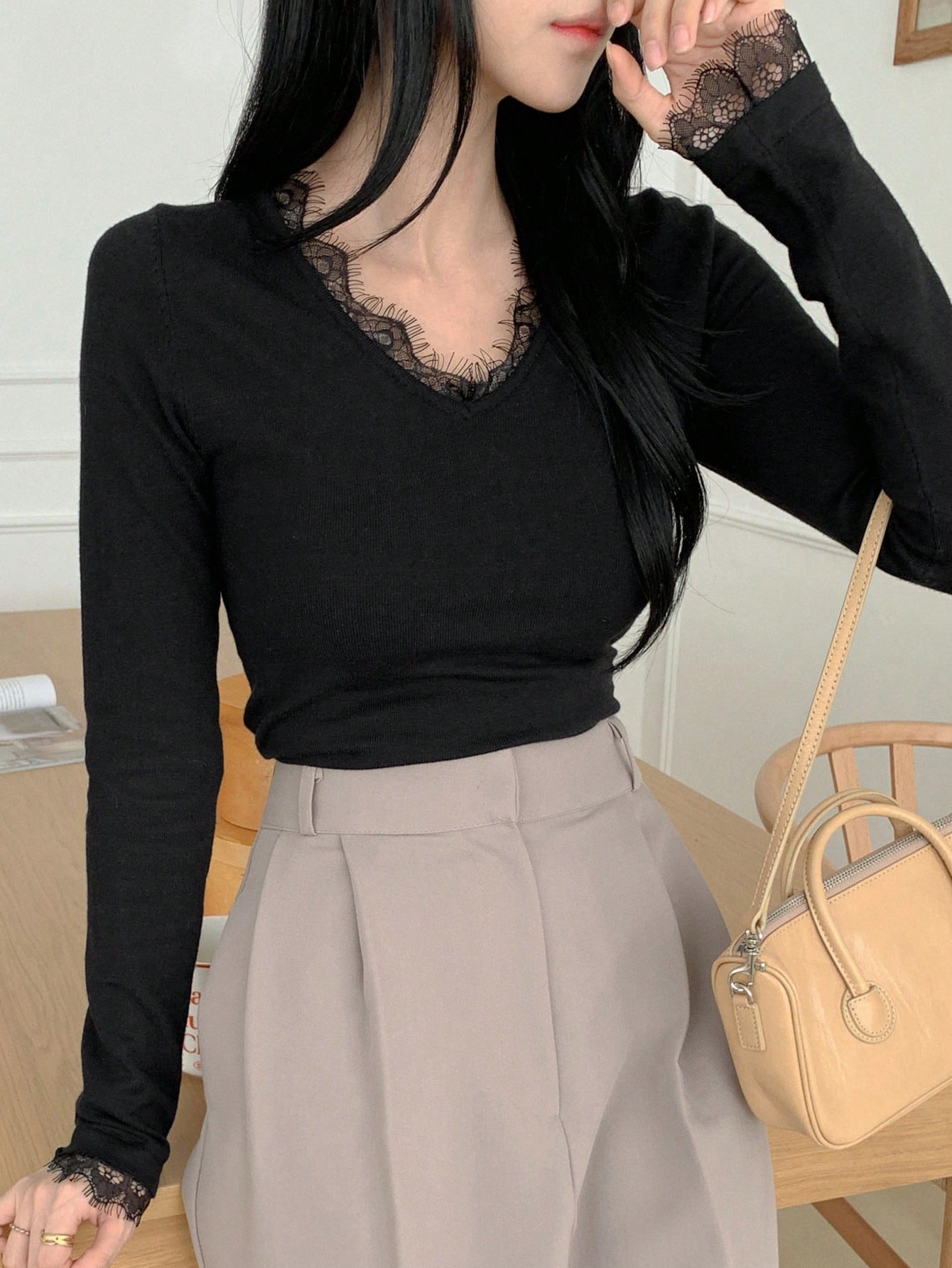 Shein DAZY Solid Color Contrast Lace Trim V-Neck Slim Fit Women's Sweater