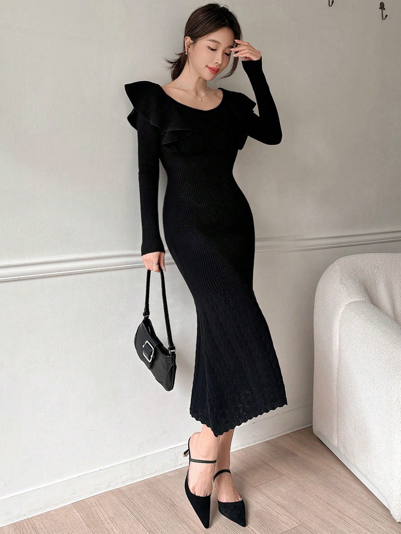 Women's Elegant Fitted Patchwork Ruffled Fishtail Sweater Dress - Black / L Women's Elegant Fitted Patchwork Ruffled Fishtail Sweater Dress - Black / L