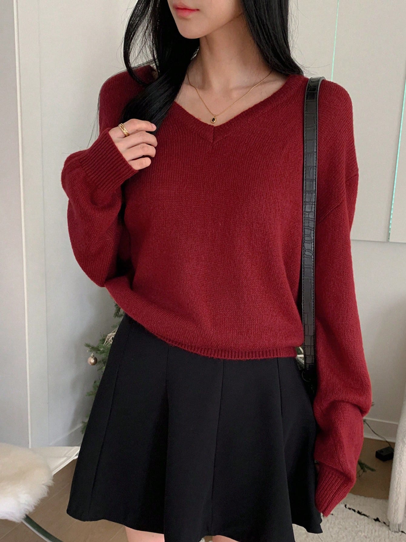 Shein DAZY Women's Plain V-Neck Elegant Commuter Long Sleeve Pullover Sweater