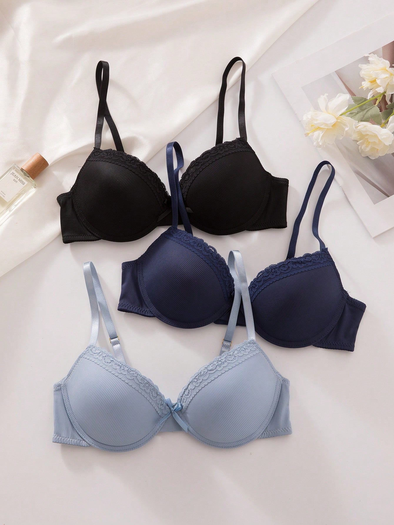Simple Casual underwired Bra With Padding