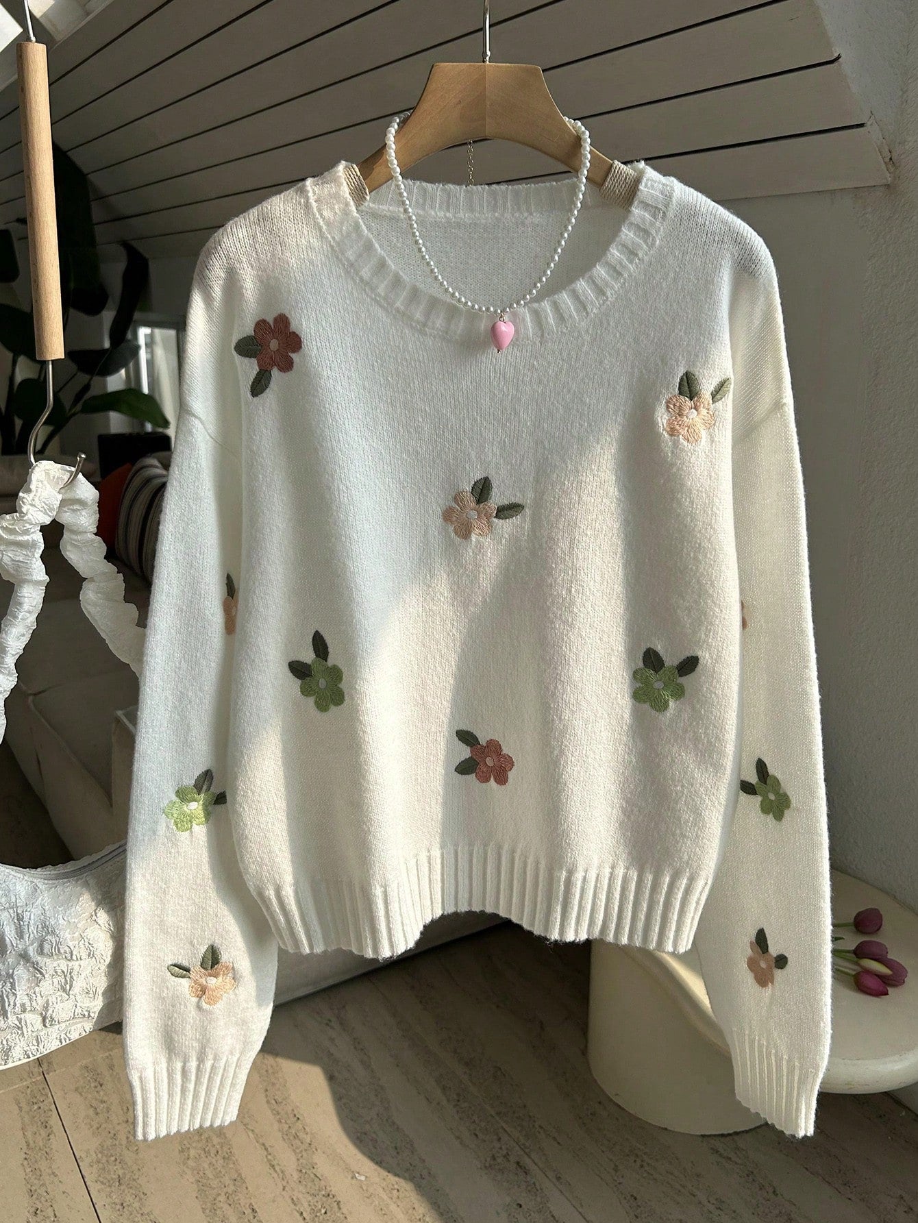 Shein FOR BEAUTY Spring And Autumn New Round Neck Floral Embroidery Long-Sleeved Knit Sweater Tops
