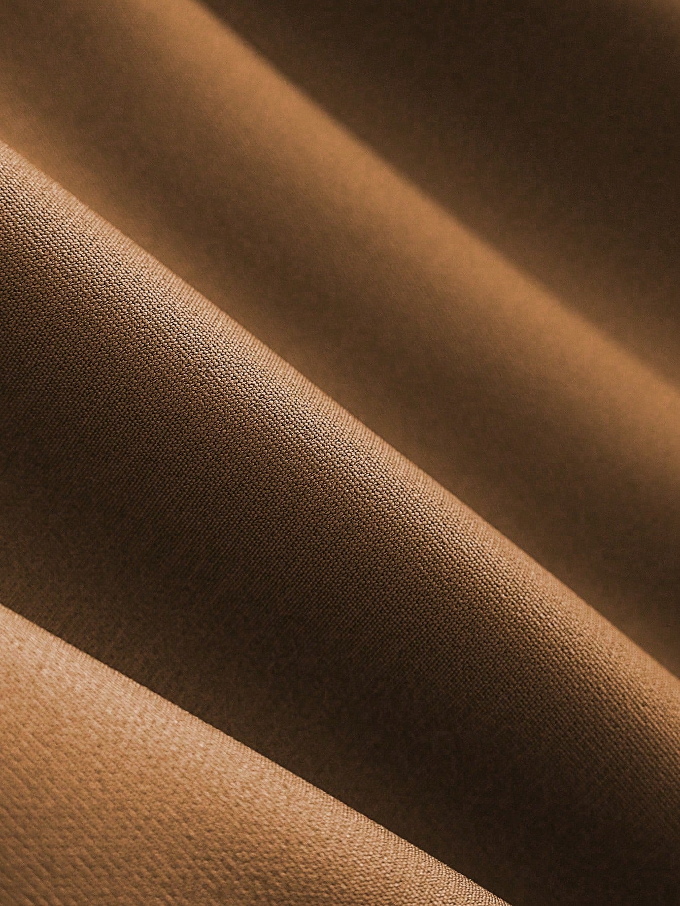 2pcs Elegant Shiny Fabric Top And Pleated Midi Skirt Set