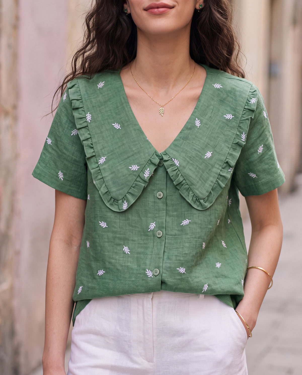 Floral Ditsy Print Ruffle Collar Blouse