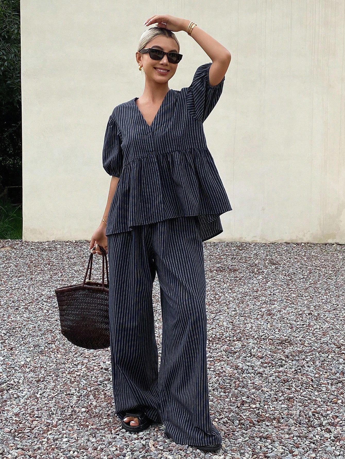 Shein Livesso 2pcs/Set Women Striped Puff Sleeve V-Neck Loose Casual Jumpsuit For Summer
