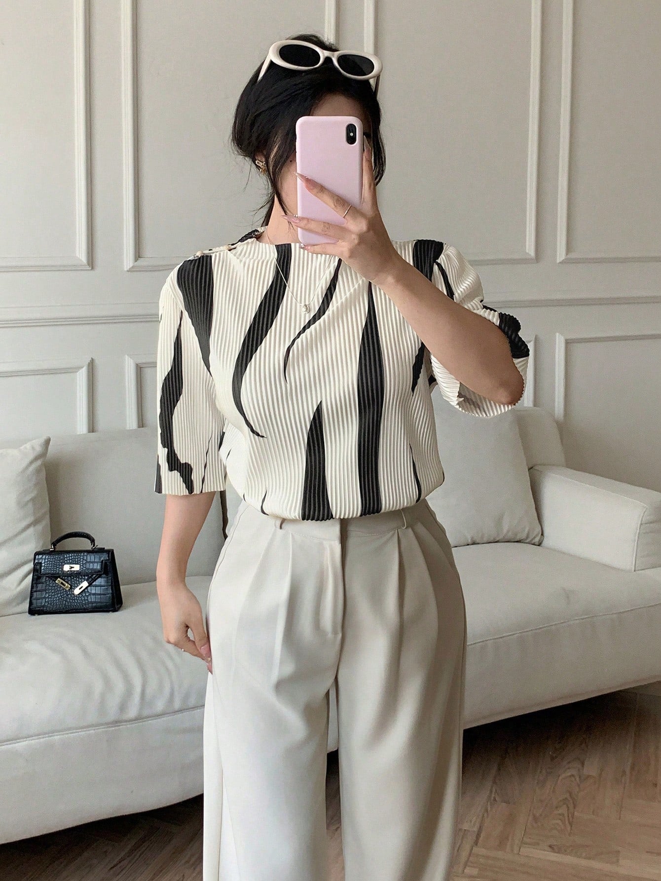 Shein Rafferiza Asymmetrical Print Stand Collar Pleated Slim Fit Women's Short Sleeve T-Shirt