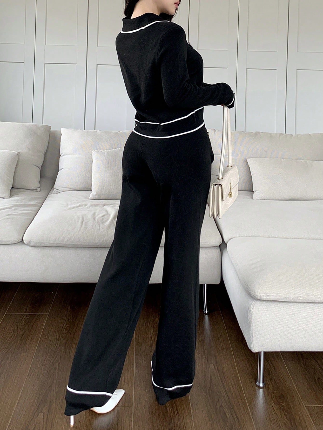 SHEIN Modely 2pcs Women Contrast Color Block Button Front Pocket Long Sleeve Top And Pants Set