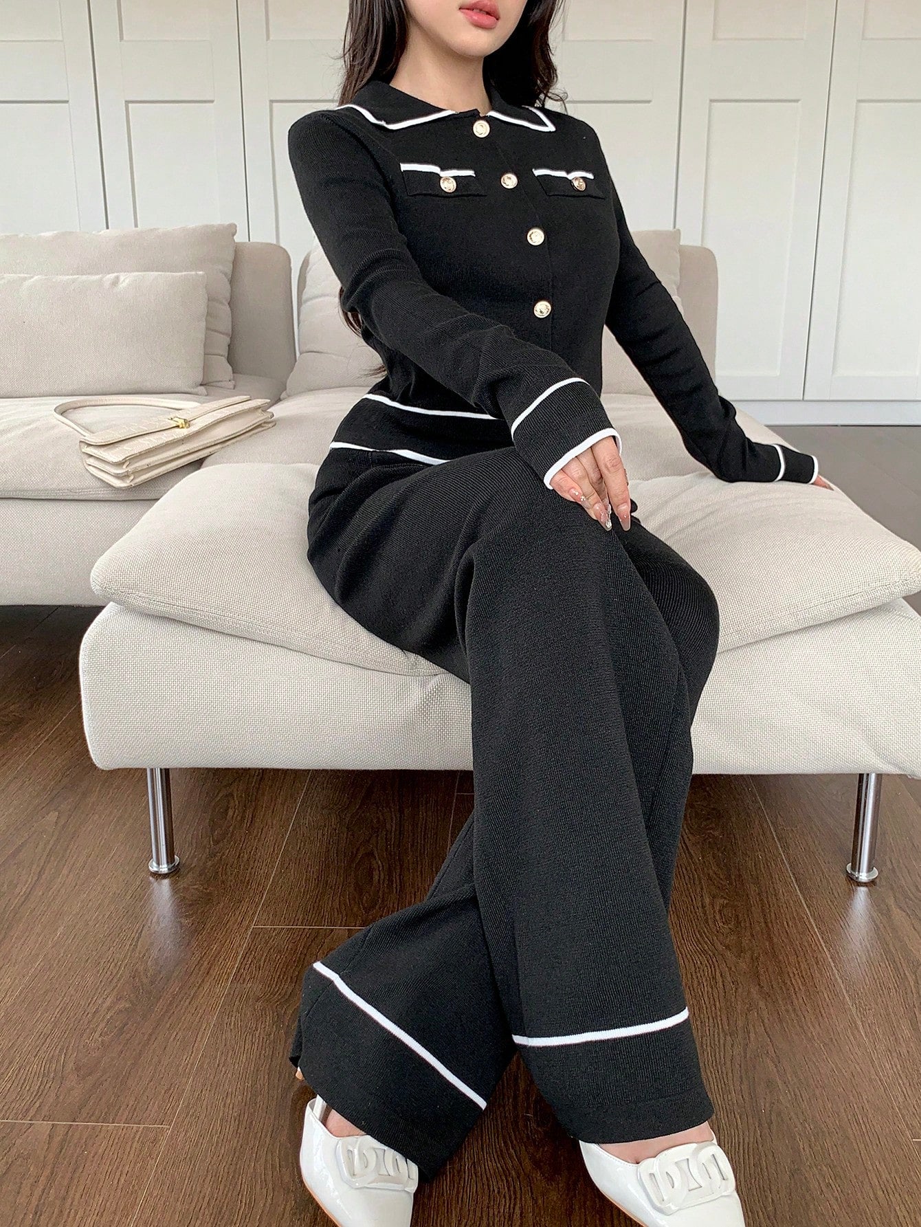 SHEIN Modely 2pcs Women Contrast Color Block Button Front Pocket Long Sleeve Top And Pants Set