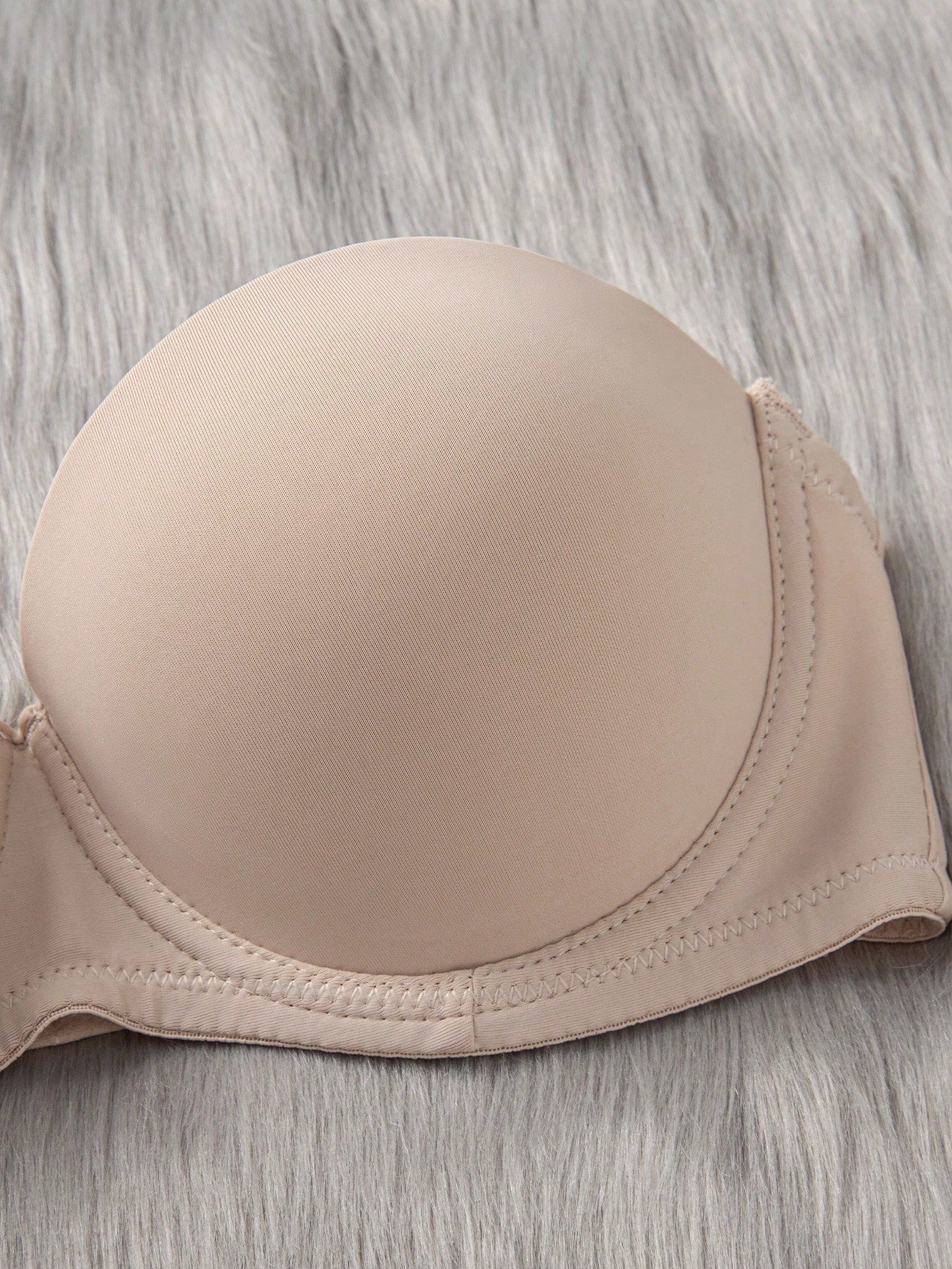 Casual Plain Medium Stretch Strapless Bras With Padded Cups And Backless Design For Everyday Wear