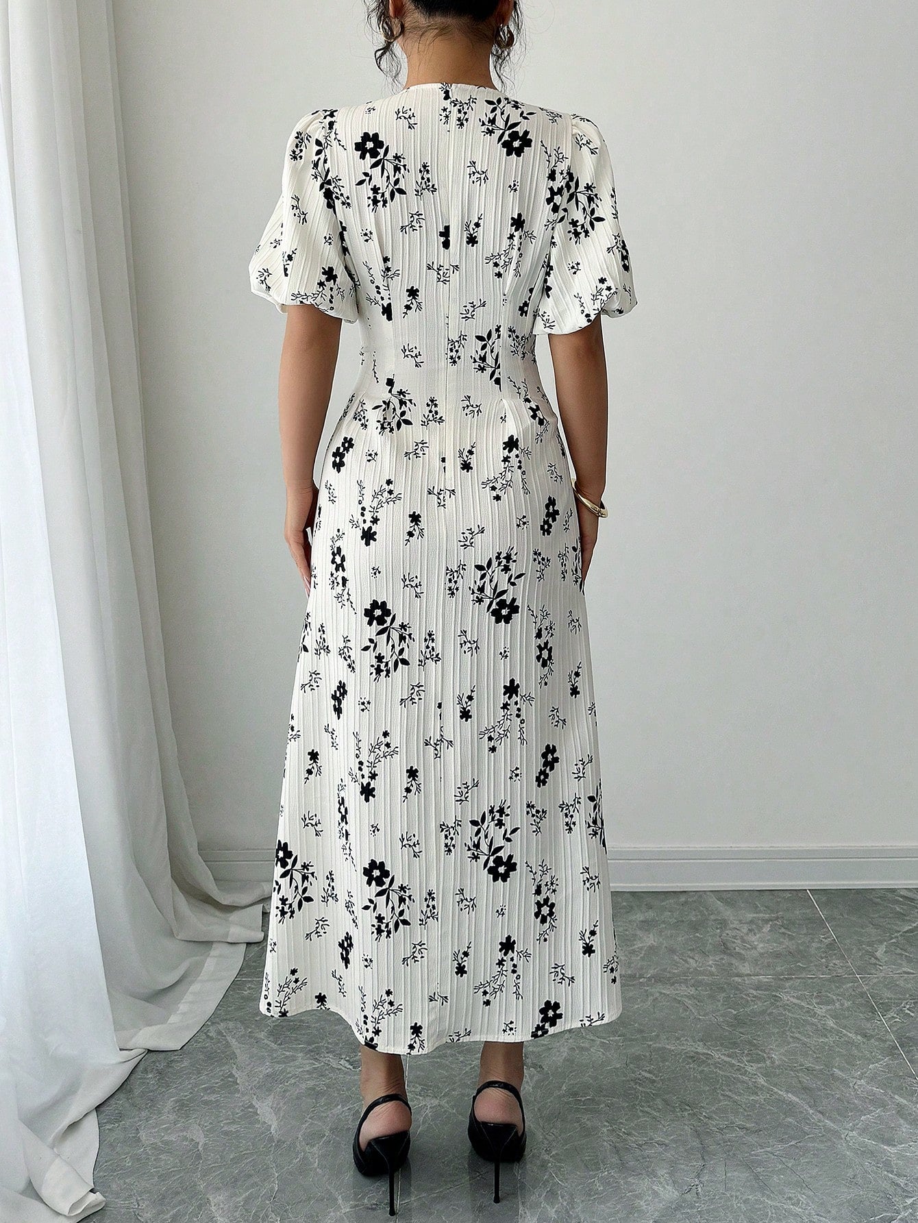 Shein Women's Round Neck Lantern Sleeve Floral Print Dress