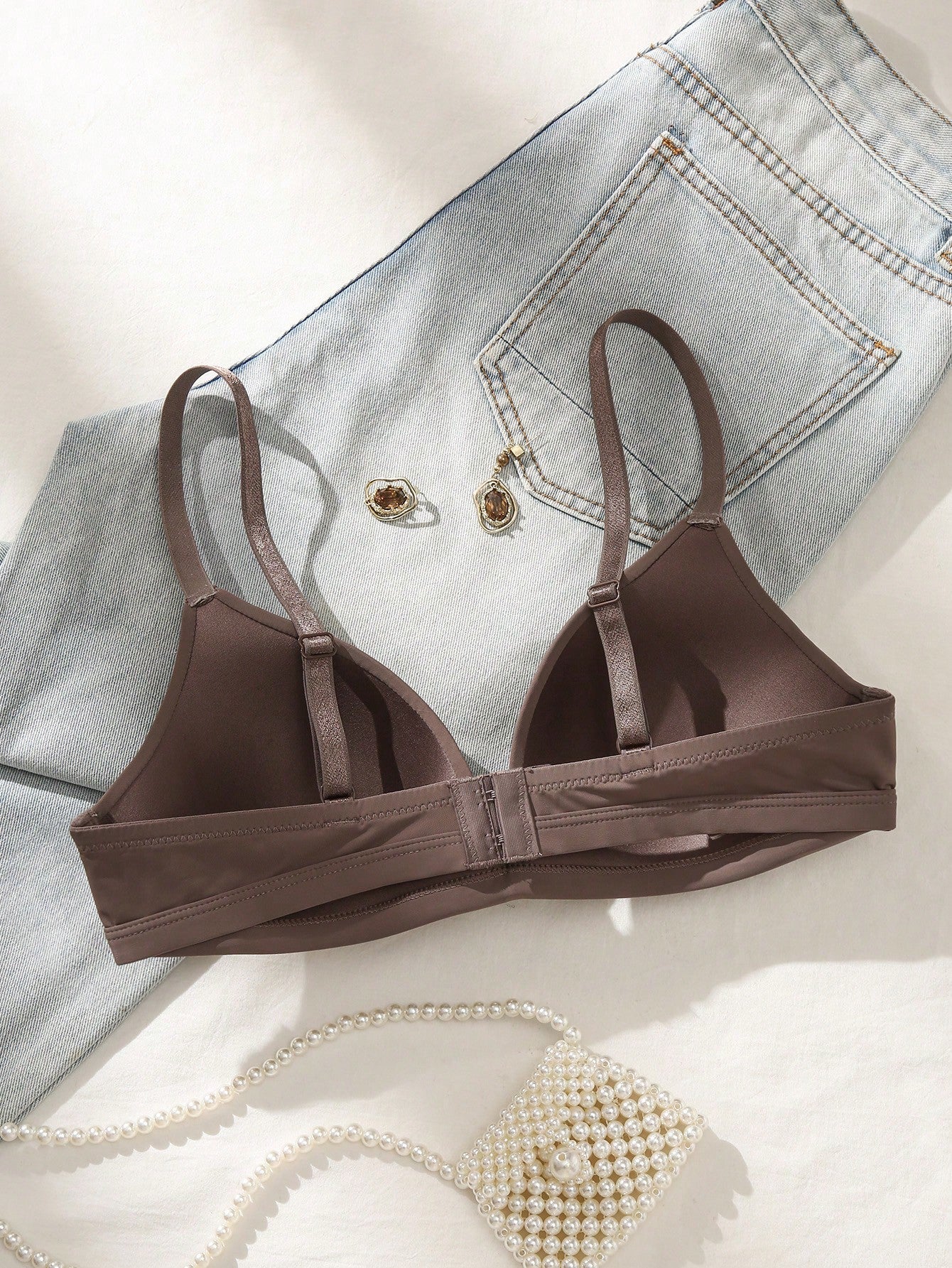 Solid Color Spaghetti Strap Minimalist Fitted Casual Bra